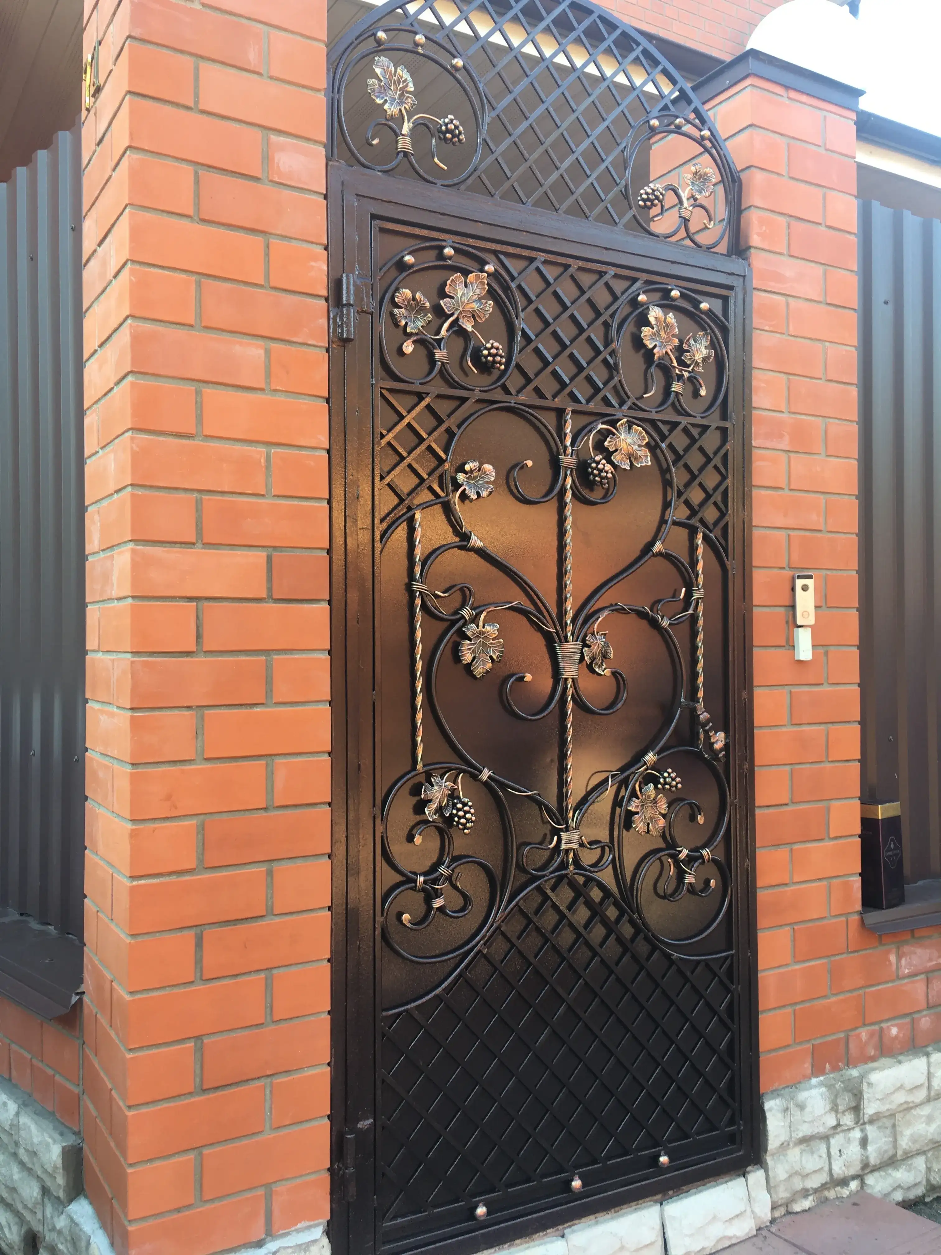 Навес из ковки — заказ в Истринском районе