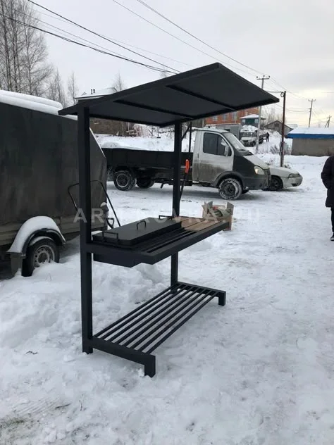 Мангал в стиле Loft «Урбан» с односкатной крышей и разделочным столом