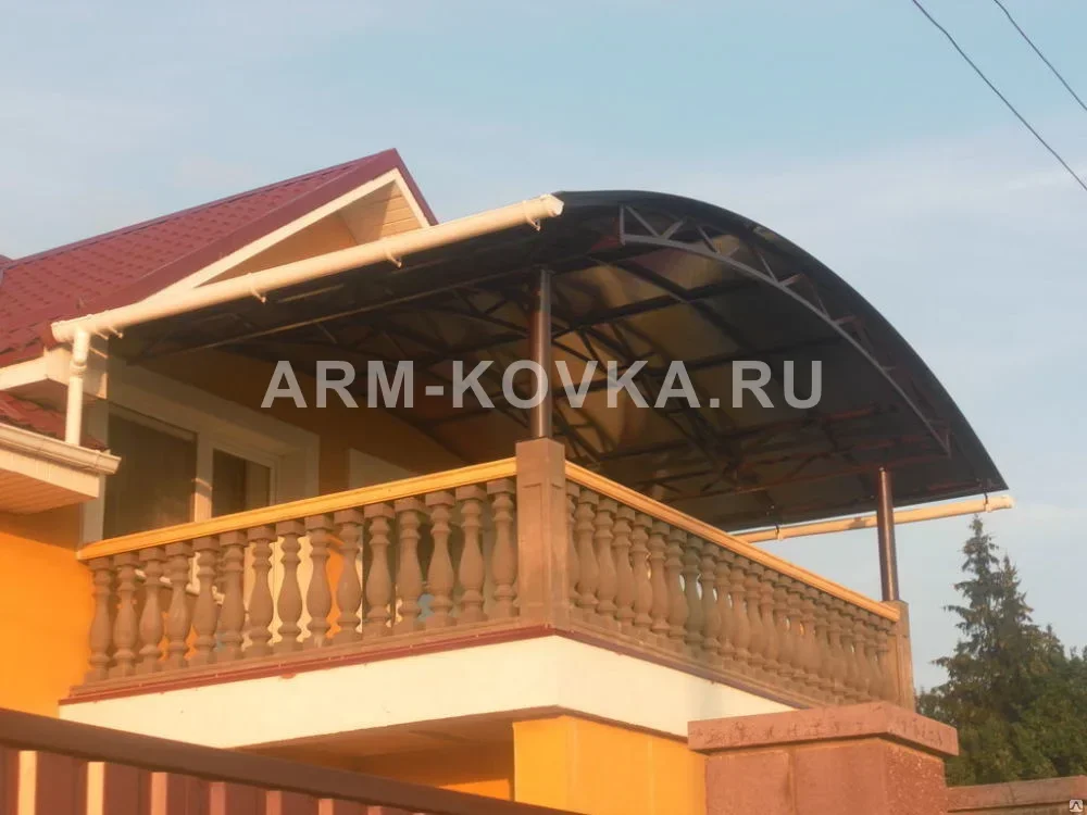 Арочный пристенный навес для террасы второго этажа с водосточной — фото 1