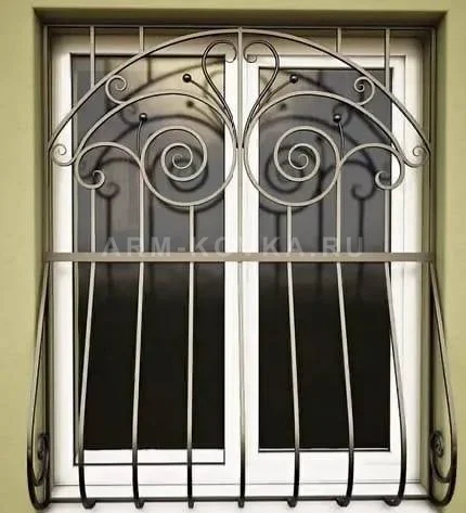 Дутая оконная решетка «Ажурный модерн» с симметричными спиралями